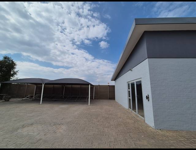 1,505M² OFFICE FOR SALE IN SASOLBURG CENTRAL